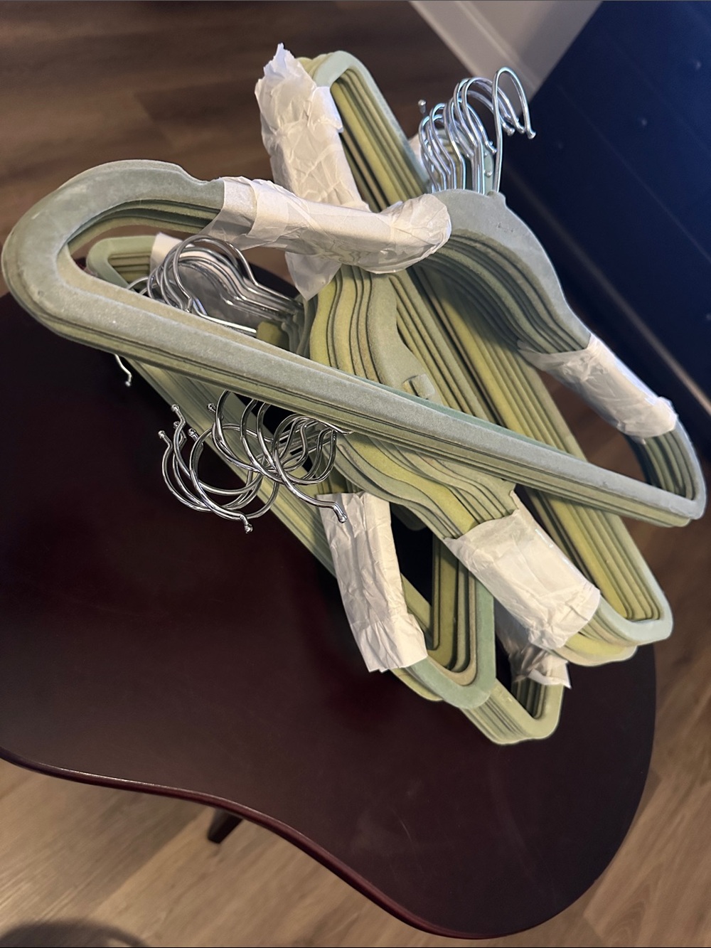 Non-Branded Velvet Slim Hangers - Sage Green (Set)#40+